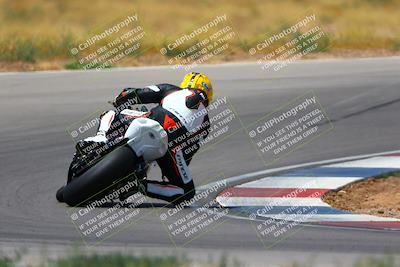 media/Apr-30-2023-CRA (Sun) [[020fcf5d43]]/Race 3-1000 Amateur Supersport/